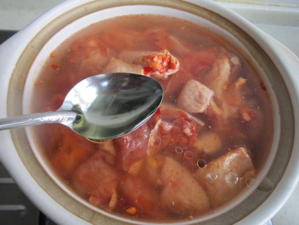 香辣鸡煲的做法-家常味炖菜谱-易网健康养生网 香辣鸡煲的做法-家常味炖菜谱