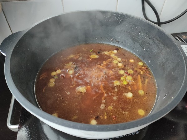 酱焖梭鱼的做法-咸鲜味炖菜谱-易网健康养生网 酱焖梭鱼的做法-咸鲜味炖菜谱