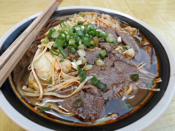 徽湘情缘淮南牛肉汤的做法-家常味煮菜谱