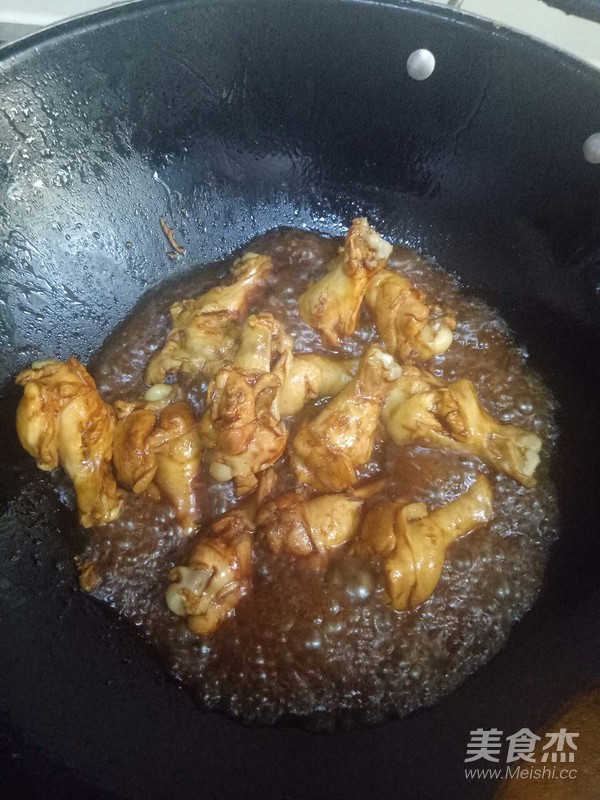 鸡翅根炒土豆片的做法-家常味爆菜谱-易网健康养生网 鸡翅根炒土豆片的做法-家常味爆菜谱