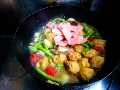 家常炖菜的做法-咸鲜味炖菜谱