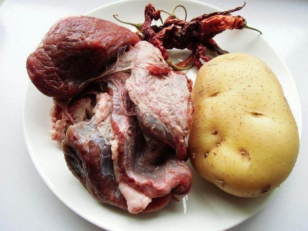 大盘牛肉的做法-香辣味烧菜谱-易网<a href=http://www.bryss.cn/ target=_blank class=infotextkey>健康养生</a>网 大盘牛肉的做法-香辣味烧菜谱