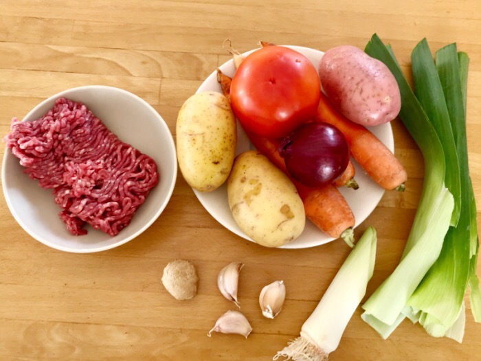 时蔬牛肉炖 Lapskaus的做法-家常味炖菜谱-易网<a href=http://www.bryss.cn/ target=_blank class=infotextkey>健康养生</a>网 时蔬牛肉炖 Lapskaus的做法-家常味炖菜谱