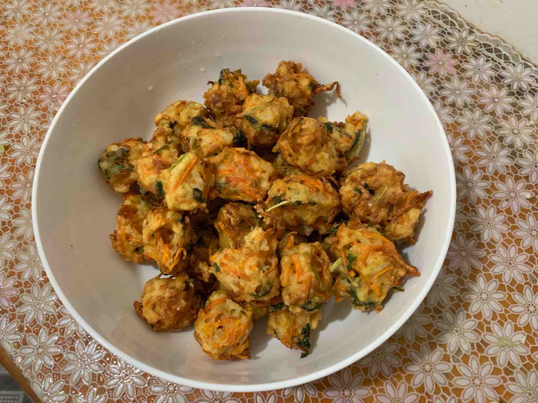 蔬菜丸子的做法-咸鲜味炸菜谱
