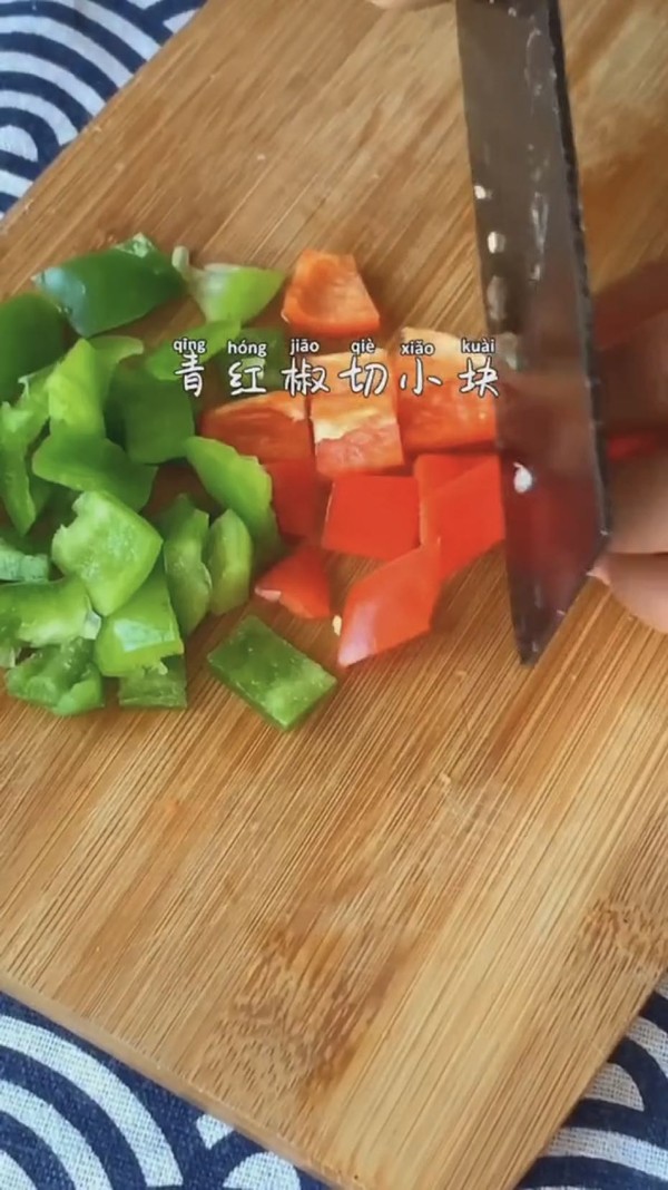 咖喱鸡肉饭的做法-家常味炒菜谱