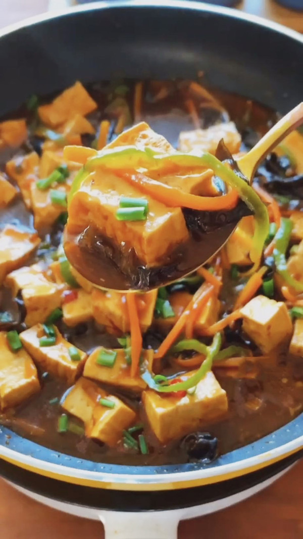 鱼香豆腐的做法-鱼香味炒菜谱-易网健康养生网 鱼香豆腐的做法-鱼香味炒菜谱
