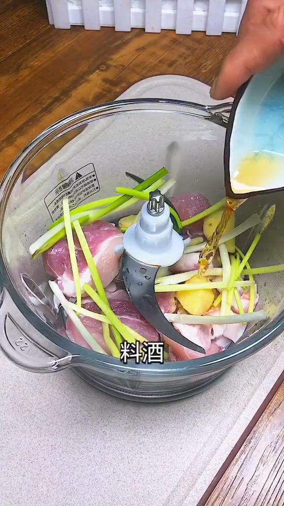 娃娃菜肉卷的做法-家常味炒菜谱