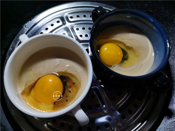 红糖牛奶蒸鸡蛋的做法-甜味蒸菜谱