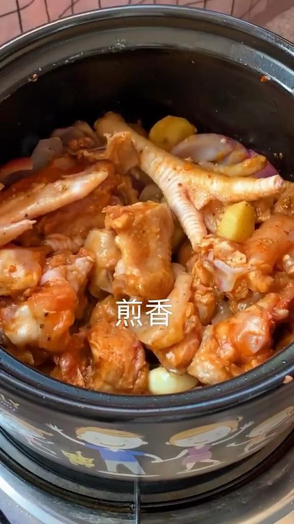 鸡公煲的做法-咸鲜味煮菜谱