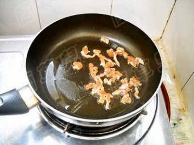 芝麻肉丝馒头丁的做法-家常味炒菜谱