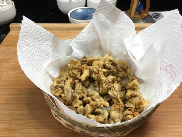 口感香酥，制作简单的炸蘑菇，比炸肉好吃多了。的做法-家常味煎菜谱