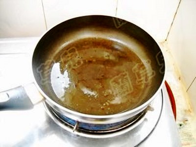 芝麻肉丝馒头丁的做法-家常味炒菜谱