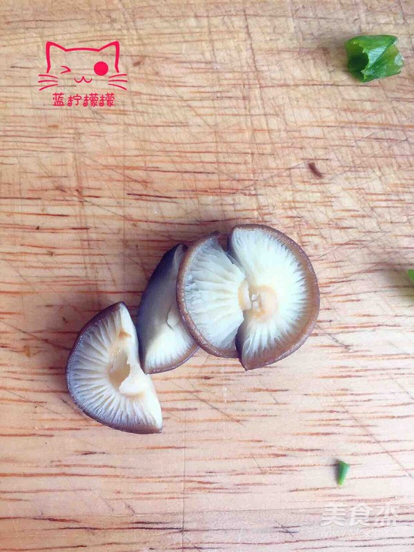 香菇鸡肉炸酱面的做法-家常味炸菜谱