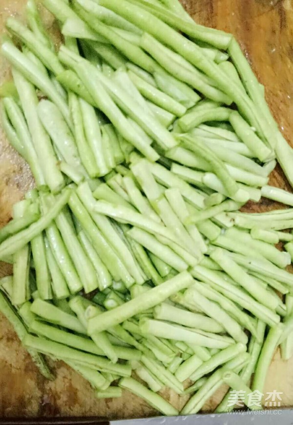 清炒豆角的做法-家常味炒菜谱