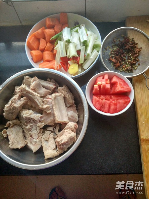 炖排骨的做法-家常味炖菜谱