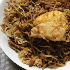绿豆芽鸡蛋炒面的做法-家常味炒菜谱