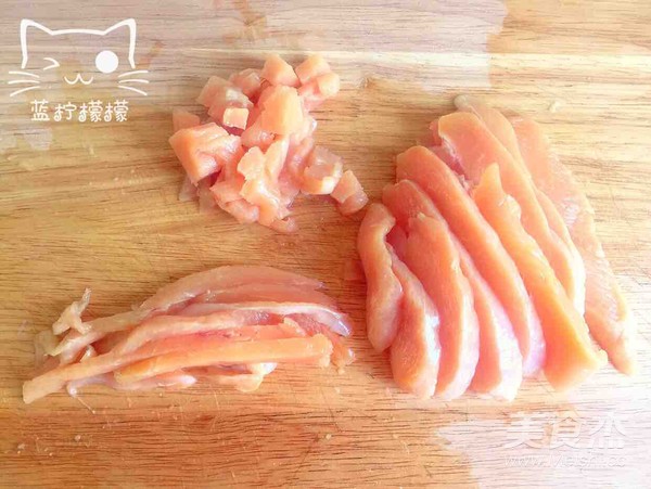 香菇鸡肉炸酱面的做法-家常味炸菜谱