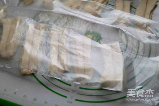 酵母酥脆油条的做法-家常味炸菜谱-易网健康养生网 酵母酥脆油条的做法-家常味炸菜谱