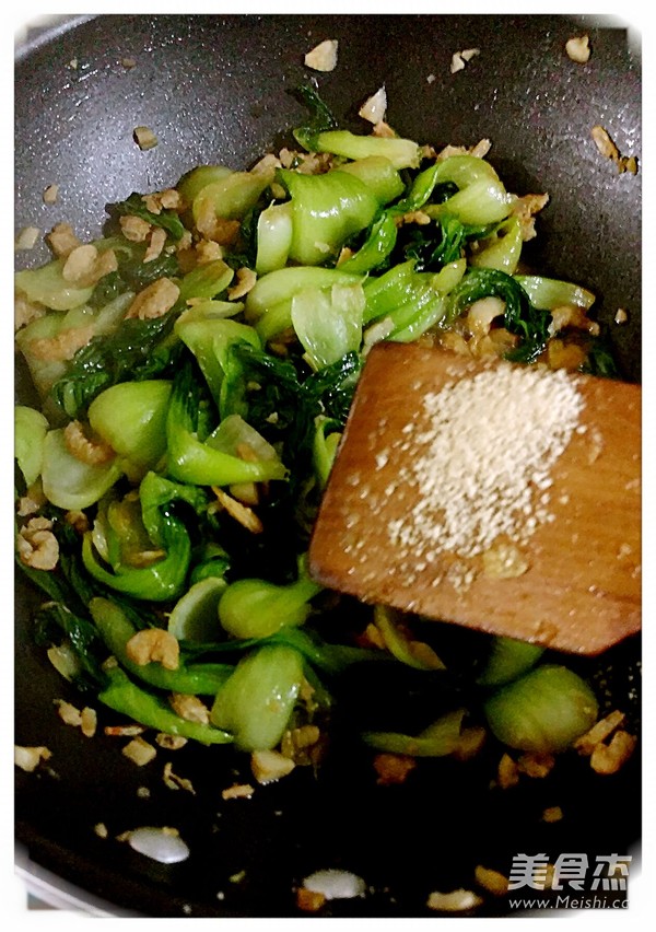 海米炒油菜的做法-咸鲜味炒菜谱