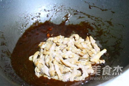 京酱肉丝的做法-酱香味烧菜谱-易网健康养生网 京酱肉丝的做法-酱香味烧菜谱