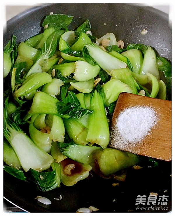 海米炒油菜的做法-咸鲜味炒菜谱