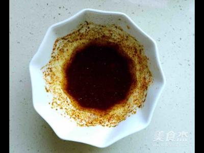 香辣烤鸡翅中的做法-香辣味烤菜谱