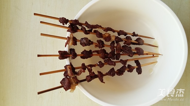 干炸羊肉串的做法-咸鲜味炸菜谱-易网健康养生网 干炸羊肉串的做法-咸鲜味炸菜谱