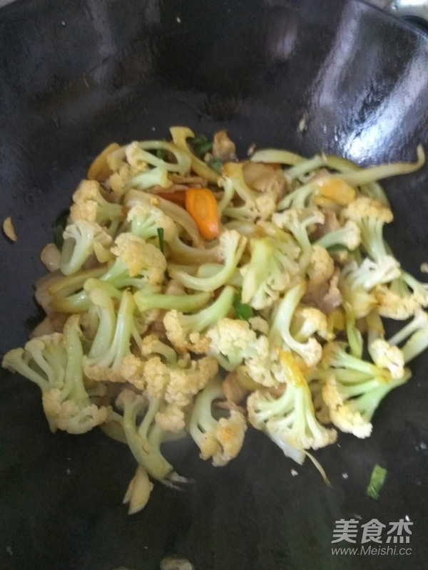 肉炒有机菜花的做法-家常味炒菜谱