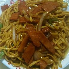 火腿炒面的做法-咸鲜味炒菜谱