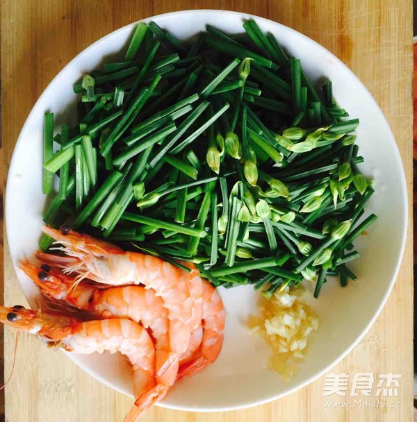 韭菜花炒虾的做法-家常味炒菜谱
