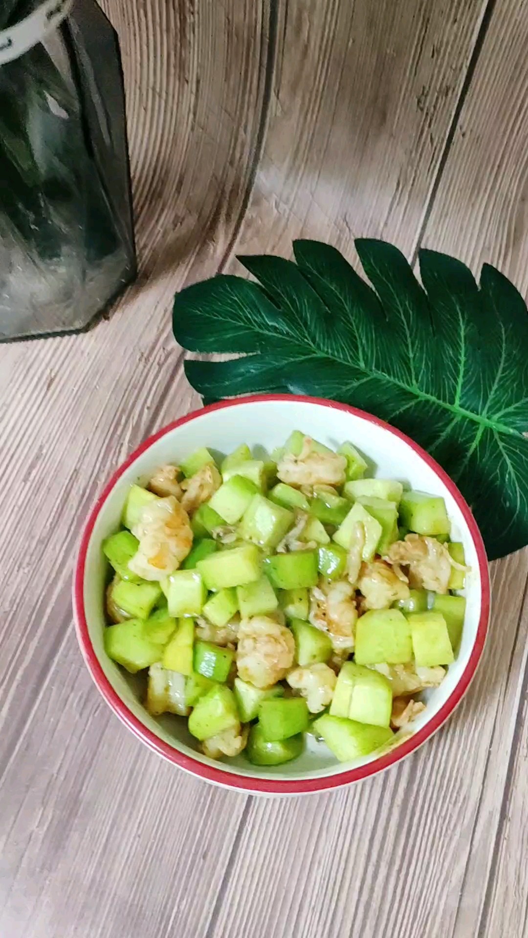 青瓜炒虾仁的做法-咸鲜味炒菜谱