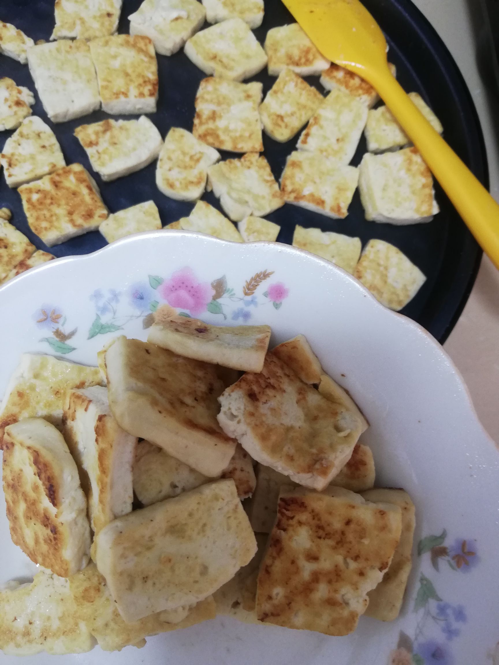 猪血豆腐菜心的做法-家常味煮菜谱
