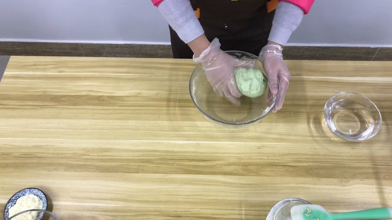 网红咸蛋黄肉松青团的做法-咸鲜味蒸菜谱-易网健康养生网 网红咸蛋黄肉松青团的做法-咸鲜味蒸菜谱