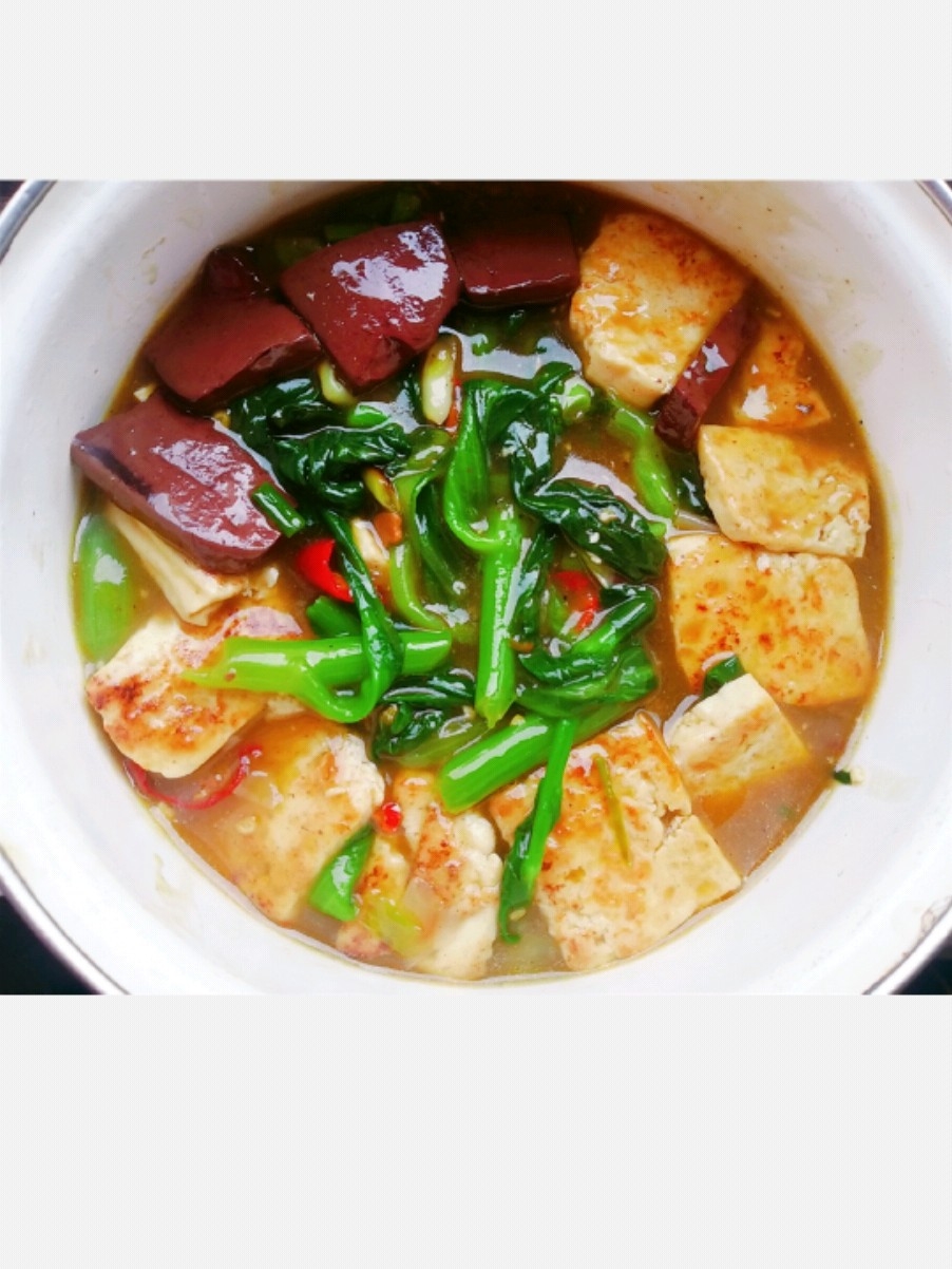 猪血豆腐菜心的做法-家常味煮菜谱