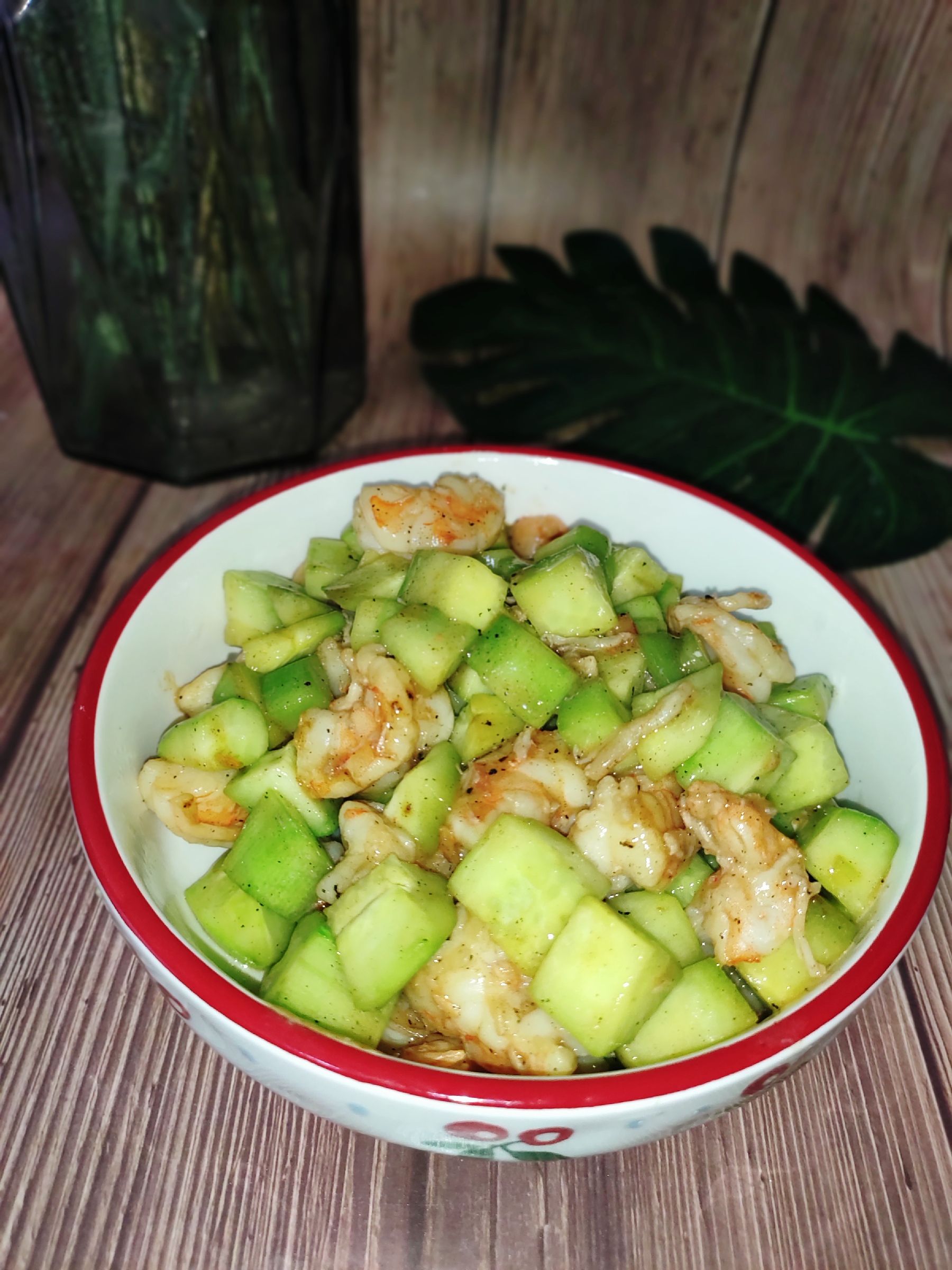 青瓜炒虾仁的做法-咸鲜味炒菜谱