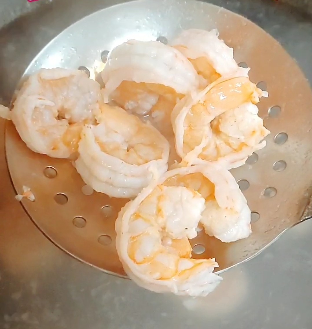 五彩缤纷火龙果的做法-果味炒菜谱