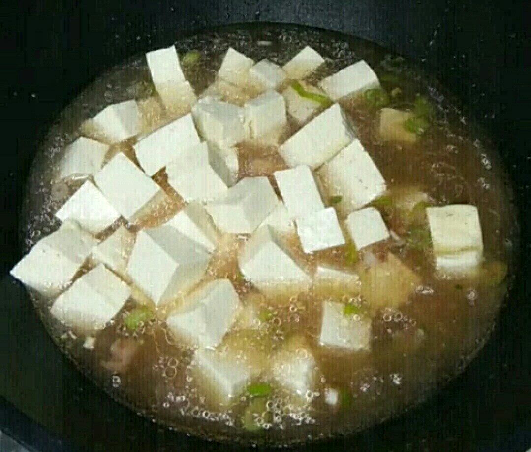 虾酱炖豆腐的做法-咸鲜味炖菜谱