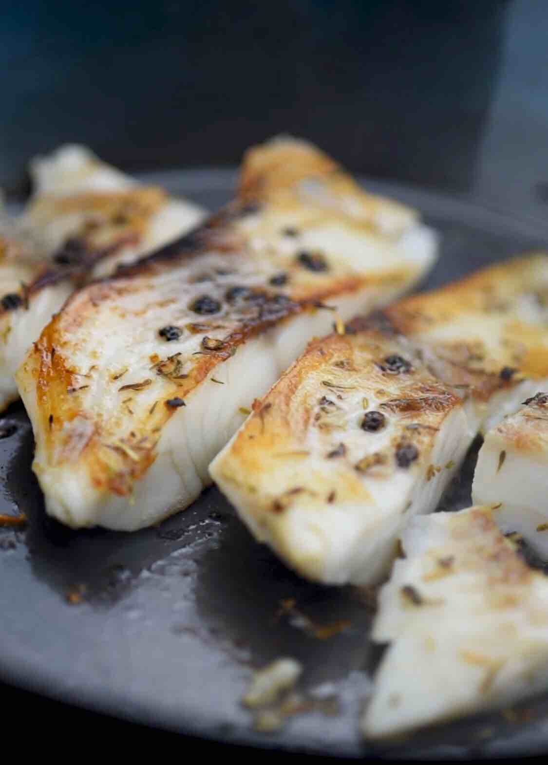 回味无穷的香煎鲷鱼的做法-家常味煎菜谱