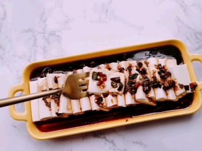 白灼豆腐的做法-咸鲜味煮菜谱