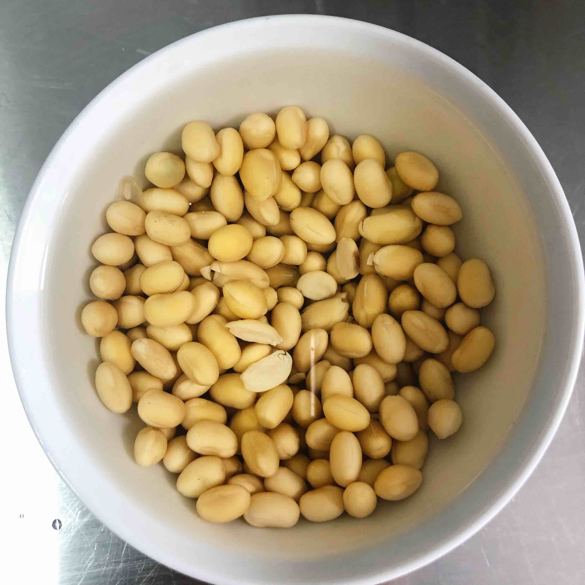 黄豆猪蹄汤的做法-家常味炖菜谱