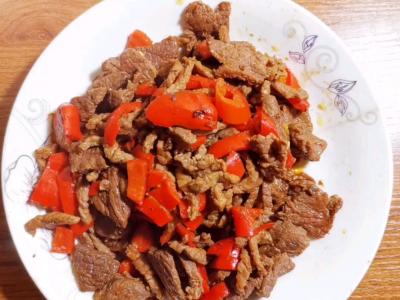 甜椒炒牛肉的做法-家常味炒菜谱
