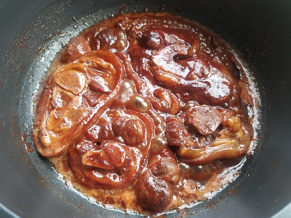 芦笋腐乳猪肘的做法-家常味炖菜谱