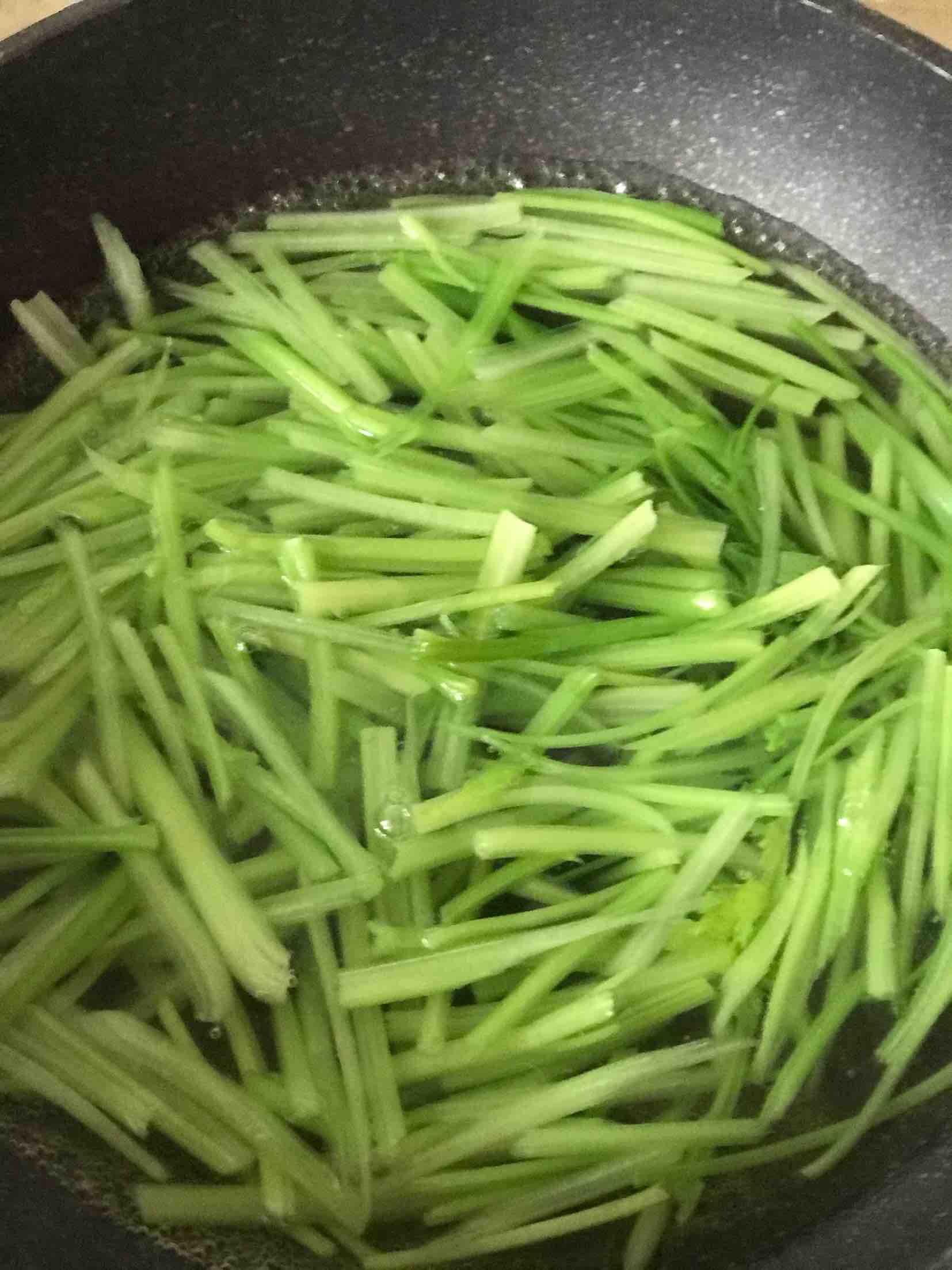 山芹烧猪肉香干的做法-咸鲜味烧菜谱