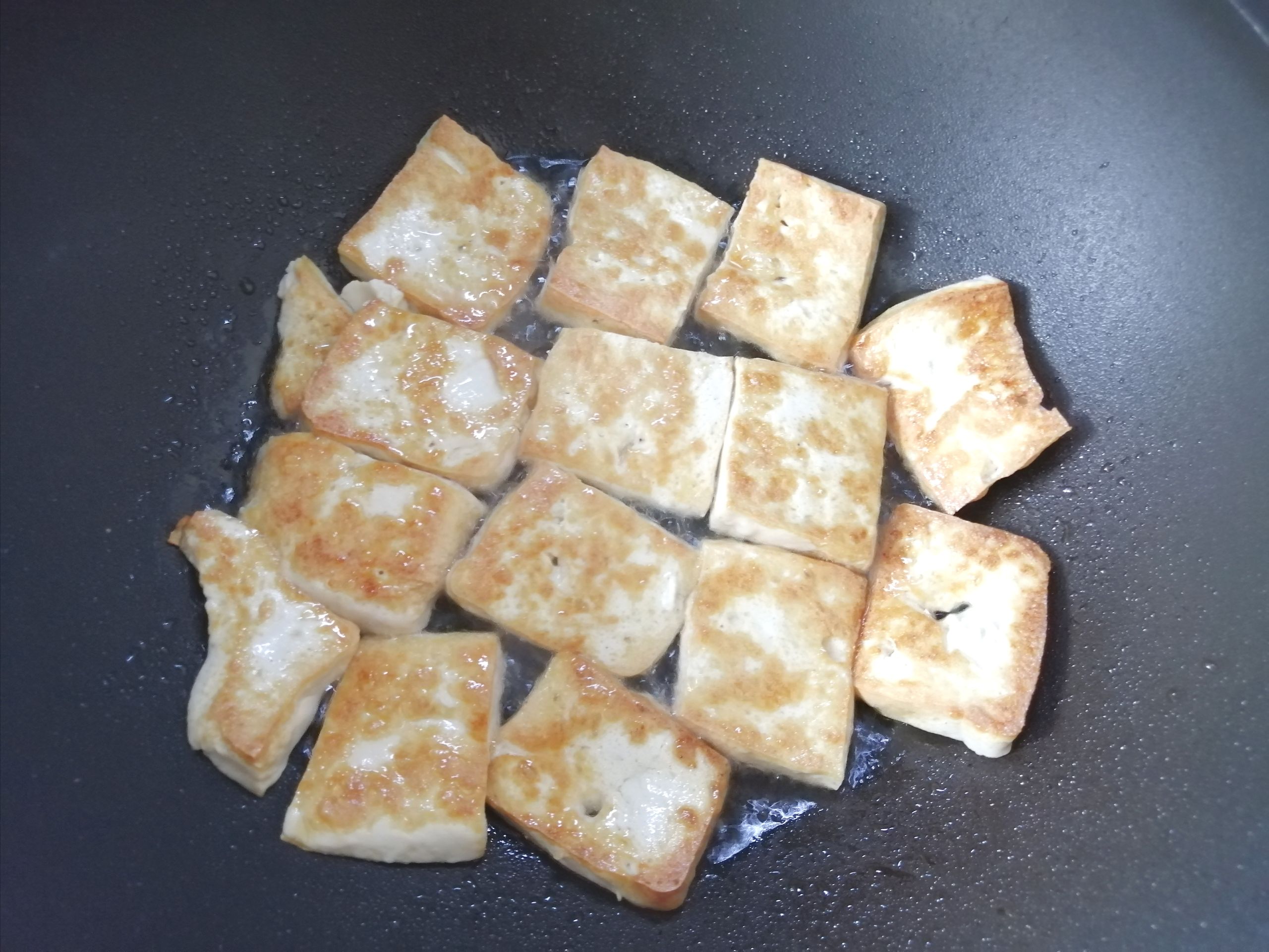 三鲜酸汤煲的做法-酸辣味煮菜谱