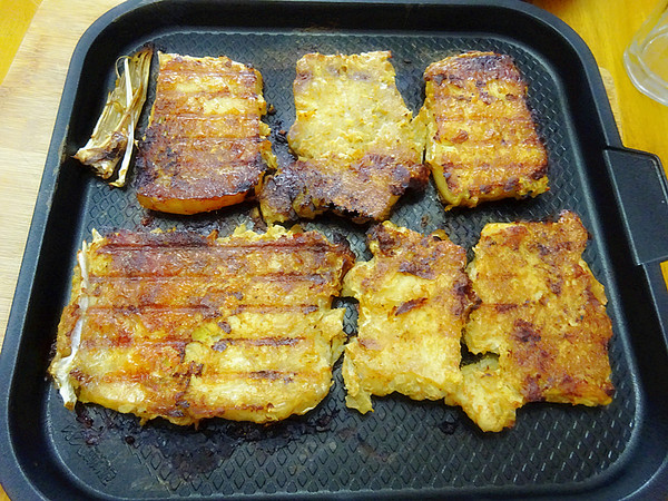 电饼铛烤鱼的做法-咸鲜味烤菜谱-易网健康养生网 电饼铛烤鱼的做法-咸鲜味烤菜谱