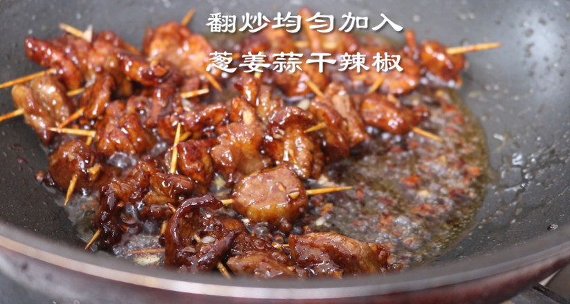 牙签牛肉的做法-香辣味炒菜谱