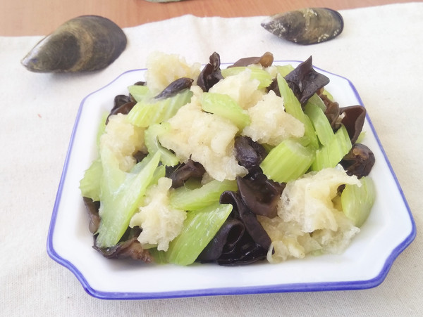 鱼鳔炒西芹的做法-咸鲜味炒菜谱-易网健康养生网 鱼鳔炒西芹的做法-咸鲜味炒菜谱