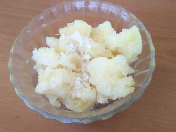 鱼鳔炒西芹的做法-咸鲜味炒菜谱