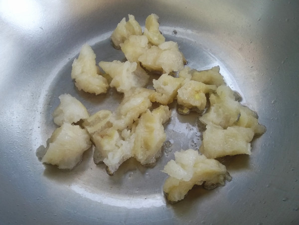 鱼鳔炒西芹的做法-咸鲜味炒菜谱