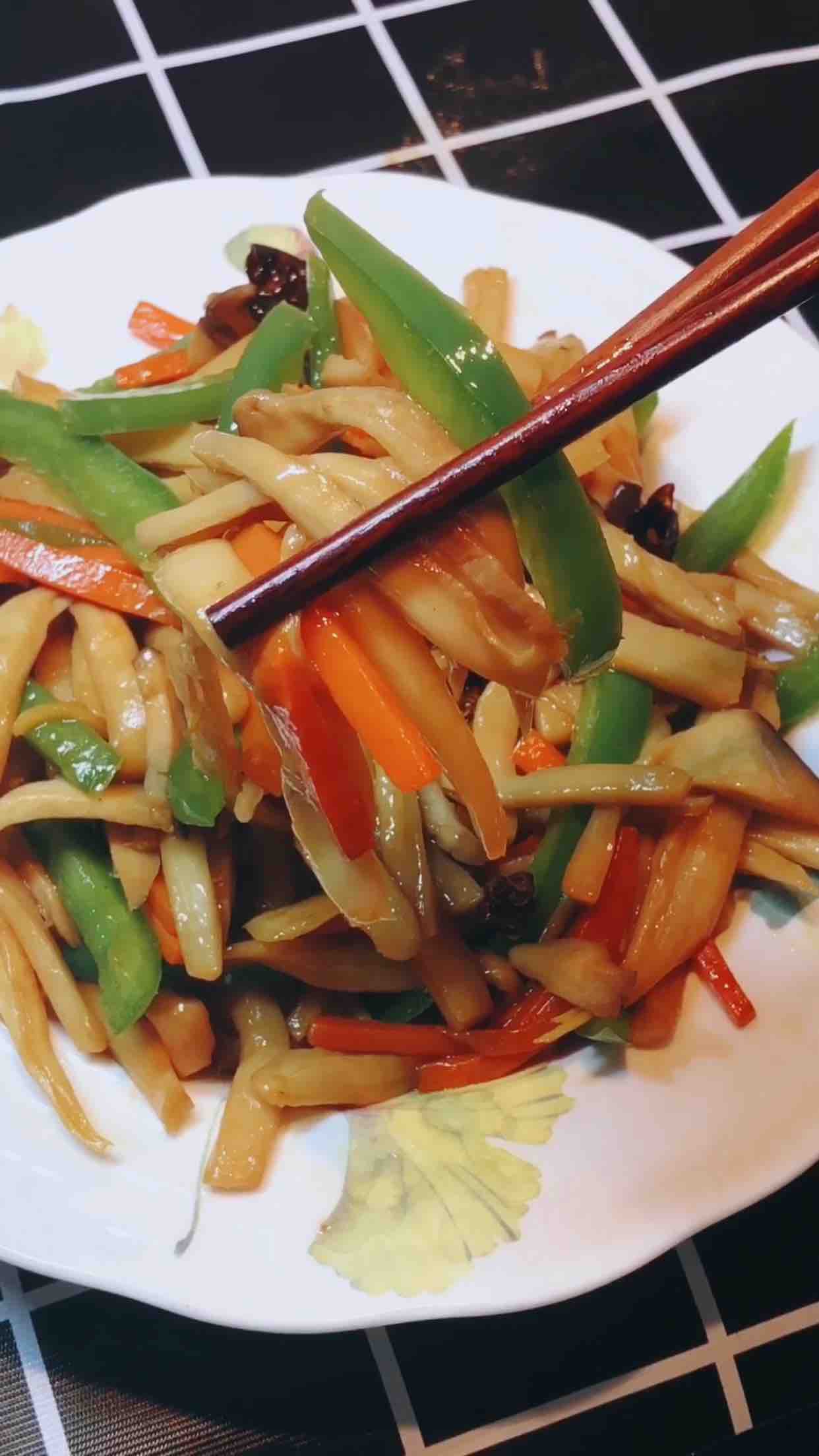 素炒杏鲍菇的做法-家常味炒菜谱-易网健康养生网 素炒杏鲍菇的做法-家常味炒菜谱
